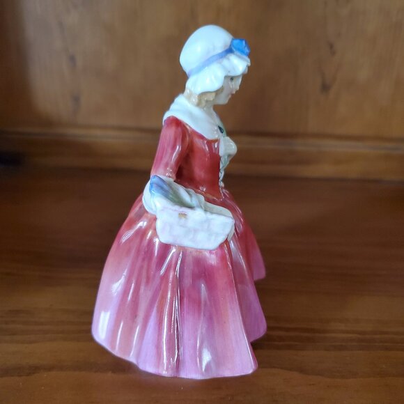 Vintage Royal Doulton Lavinia Figurine No 838507 Small Made in England - Picture 3 of 6